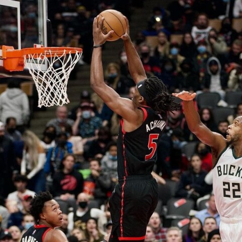 Ήττα των Μπακς από τους Ράπτορς