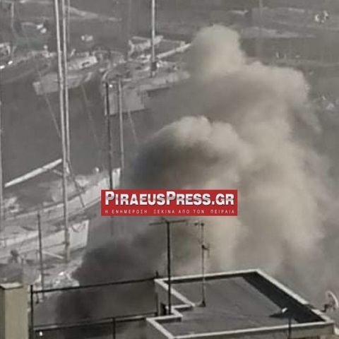 Φωτιά τώρα σε γνωστό μαγαζί στο Μικρολίμανο   