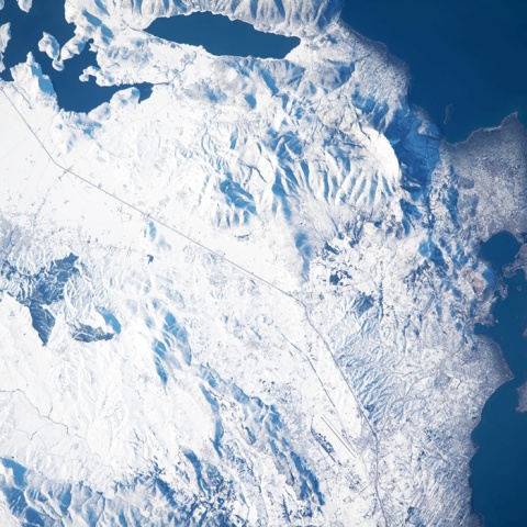 Φωτογραφία από τα χιόνια στην Ελλάδα έτσι όπως τραβήχτηκε από τον Διεθνή Διαστημικό Σταθμό