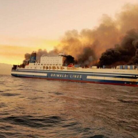 Φωτιά στο πλοίο Euroferry Olympia: Στην Κέρκυρα οι συγγενείς των 3 Ελλήνων αγνοουμένων