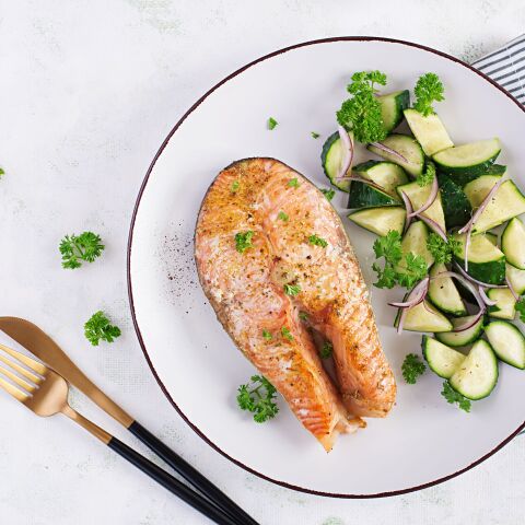 Βουτυρένιος σολομός με μέλι και λεμόνι