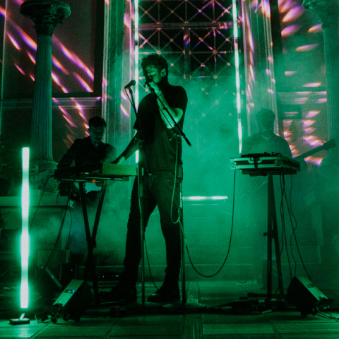 O Theodore παρουσιάζει το concept album του «The Voyage» στο Oddity Club