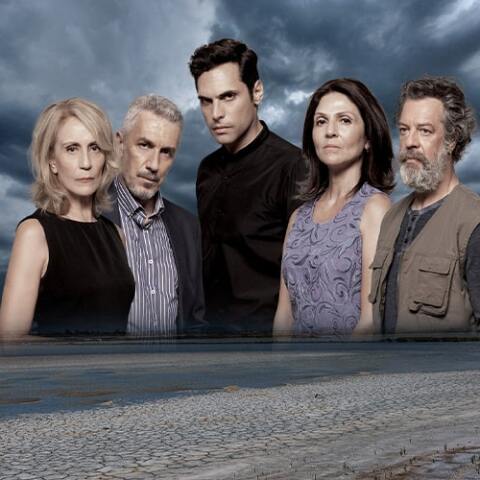 Σκοτεινή θάλασσα - Mega