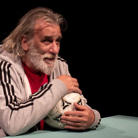 Γιώργος Νινιός, «Τσιτάχ. Η ερημιά του τερματοφύλακα» (Θέατρο Σταθμός)