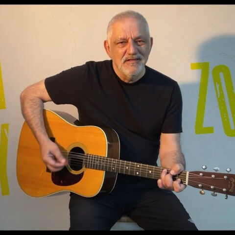 Νίκος Πορτοκάλογλου - Εκεί που ζούµε