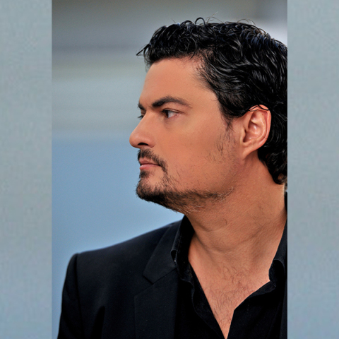 Ο Γιώργος Πέτρου στην Κρατική Ορχήστρα Αθηνών - Αφιέρωμα στη μνήμη του Κάρολου Τρικολίδη