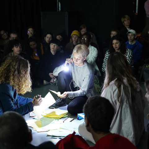 Η Έρικα Σκούρτη στην περφόρμανς Unlusts στο φεστιβάλ Wysing Polyphonic, 2019