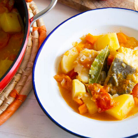 Μπακαλιάρος πλακί στον φούρνο