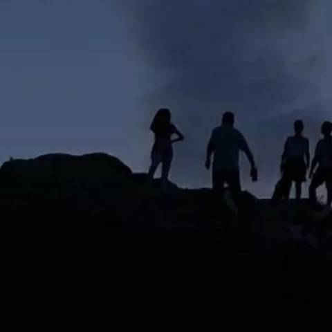 «Aιώρηση - Μια βραδιά αυτοσχεδιασμών και συνημμένη την εικόνα» στο Κέντρο Ελέγχου Τηλεοράσεων