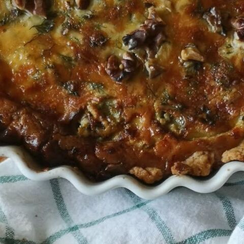 Tάρτα με μπλε τυρί, αχλάδι και καρύδια