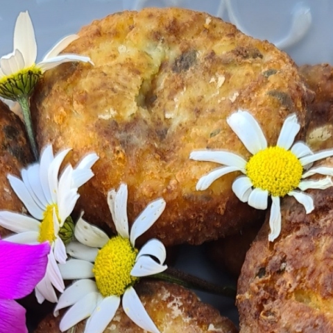 Πατατοκεφτέδες με φρέσκια ρίγανη