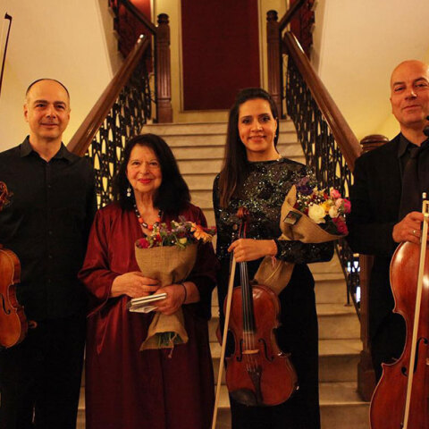 «Μουσική γέφυρα αγάπης» με τη Ντόρα Μπακοπούλου στο Ίδρυμα Β&Ε Γουλανδρή