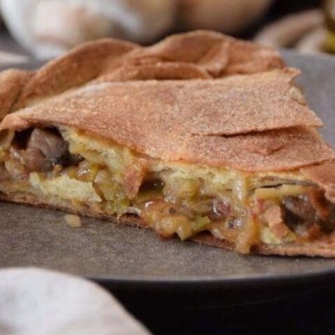 Mανιταρόπιτα με καρύδια