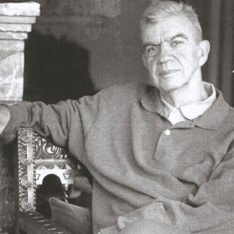 «Μια νοερή βόλτα στην Αθήνα του Μένη Κουμανταρέα»: αφιερωματική βραδιά στον συγγραφέα Μένη Κουμανταρέα