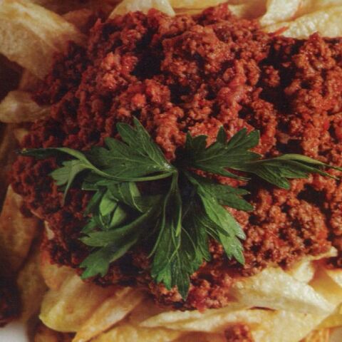 Κιμάς με πατάτες τηγανιτές