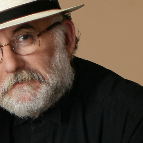 Τους προβολείς στήσε: Μουσικές και τραγούδια του Θάνου Μικρούτσικου από το θέατρο