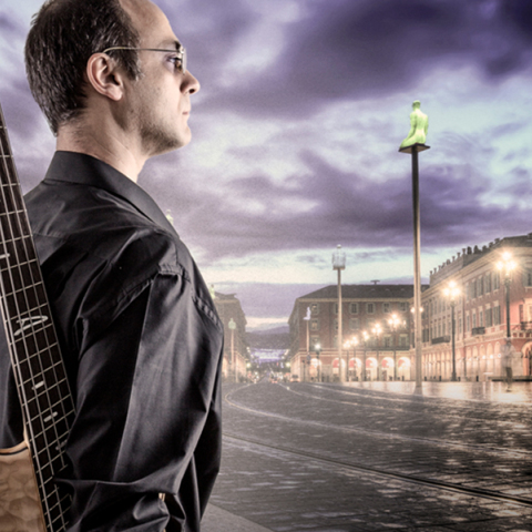 Ο Ed Far στο Γυάλινο Μουσικό Θέατρο Upstage