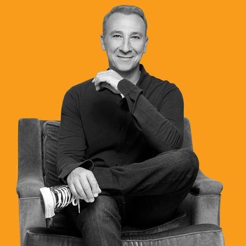 Μίνως Μάτσας: «Δευτέρα, από κοντά» στο Gazarte