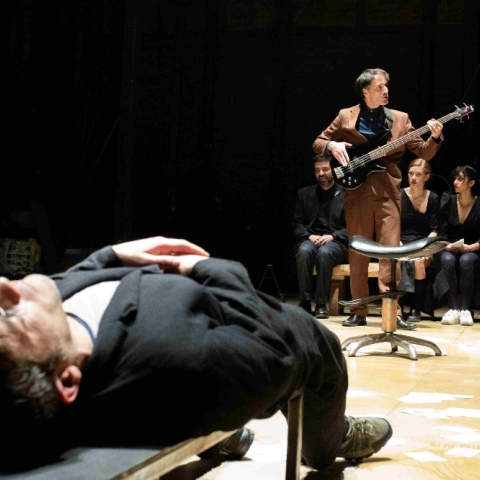 «Η αφιέρωση» σε σκηνοθεσία Χάρη Φραγκούλη