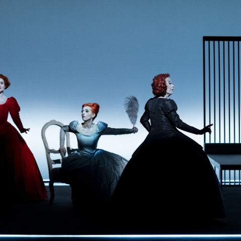 Η Ρένη Πιττακή στις «Τρεις ψηλές γυναίκες»