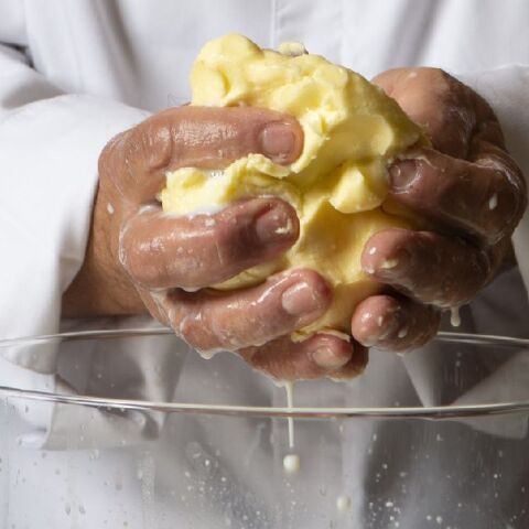 Πώς θα φτιάξεις βούτυρο από κρέμα γάλακτος