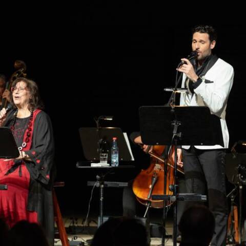 Ο Θανάσης Βούτσας στο Ολύμπια, στην εορταστική συναυλία της Panos&Cressida4Life