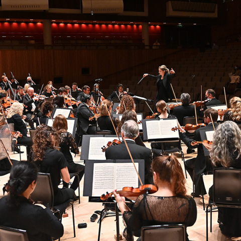 Η Karina Canellakis στο Μέγαρο Μουσικής Αθηνών