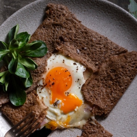 Traditionnelle Κρέπα με φαγόπυρο 