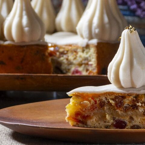 Συνταγή για το κέικ των 12 Αποστόλων από τον Στέλιο Παρλιάρο