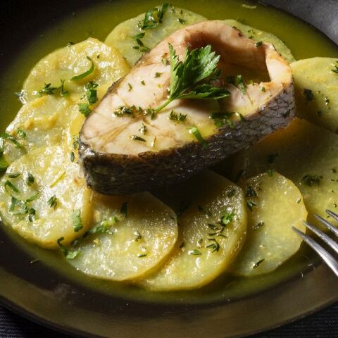 Συνταγή για κρανιό αχνιστό με πατάτες