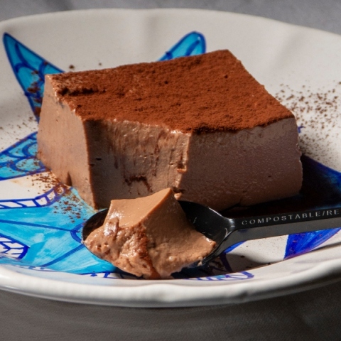 Muhallebi από τον Στέλιο Παρλιάρο 