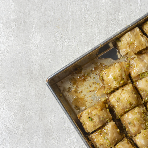  Μπακλαβάς με φιστίκι Αιγίνης που τρώμε στο Καστελόριζο