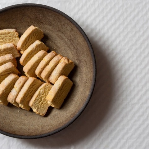 Σητειακά διπλοφουρνιστά μπισκότα με ελαιόλαδο και πορτοκάλι