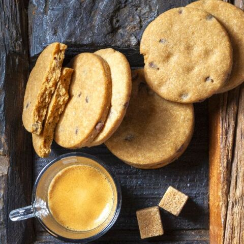 Τραγανό μπισκότο με εσπρέσο