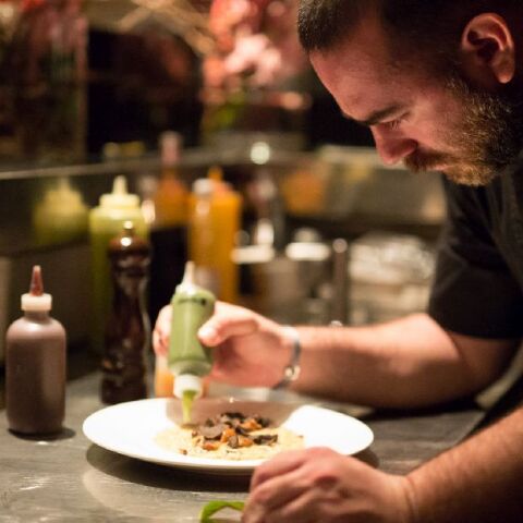 Άρης Βεζενές