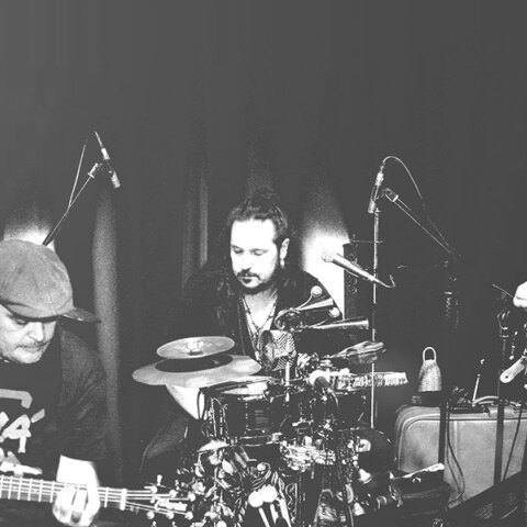 Ντίνος Σαδίκης, Stournari Street Band και Κωνσταντίνος Αγγελόπουλος στο Κύτταρο