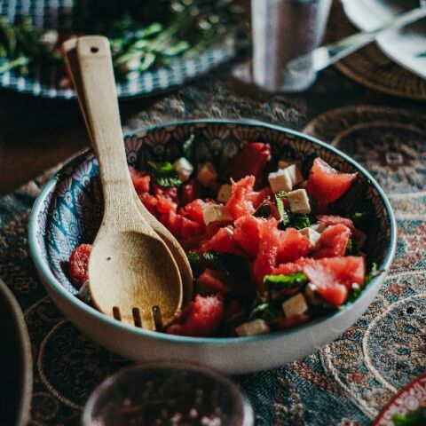 Σαλάτα με κοτόπουλο, καρπούζι και μπαλσάμικο