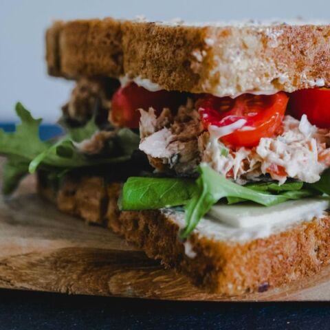 Δροσερή τονοσαλάτα στο λεπτό