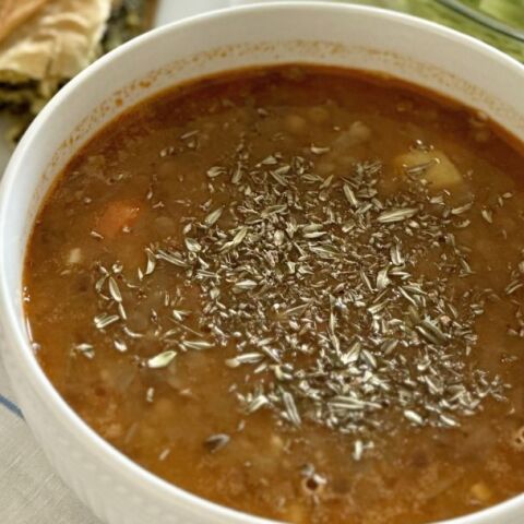 Φακές με ντομάτα και φρέσκια ρίγανη 