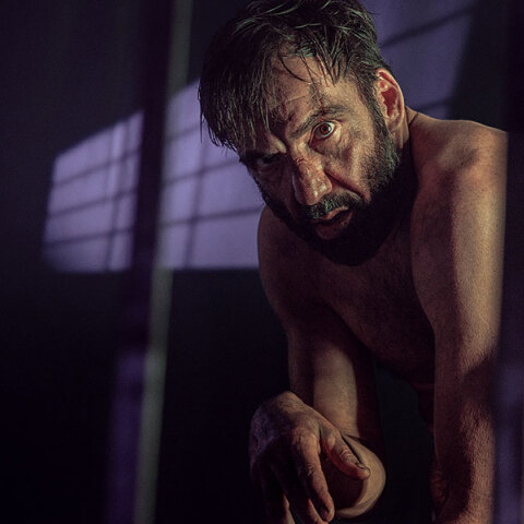 «Σκότωσα τον νταή του απαρτχάιντ - Δημήτρης Τσαφέντας» στο Θέατρο Αλκμήνη