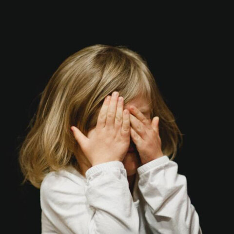 Σωματείο ΕΛΙΖΑ | Υπάρχει τρόπος να προστατεύσουμε τα παιδιά μας από την κακοποίηση;