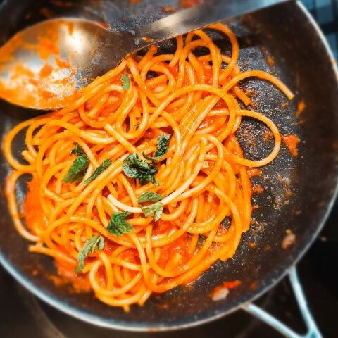 Η μακαρονάδα των τεσσάρων υλικών