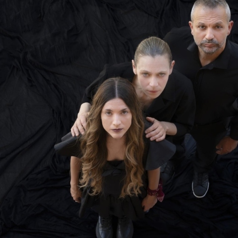 «Η κουκούλα» του Θανάση Τριαρίδη στο ΠΛΥΦΑ