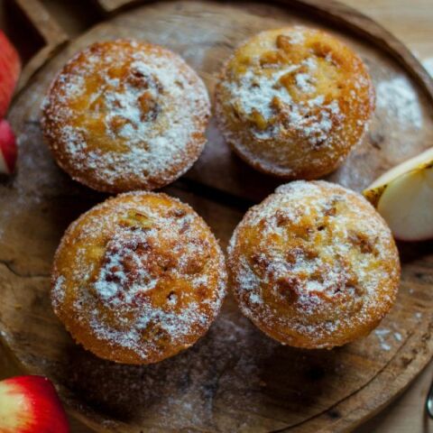 Muffins με μήλο και κανέλα