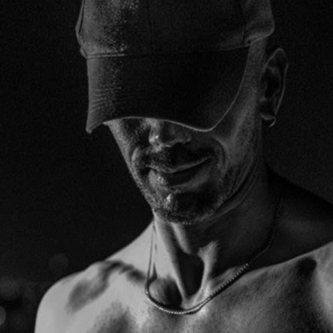 «ΤΑΠ ΑΟΥΤ» του Ανδρέα Φλουράκη