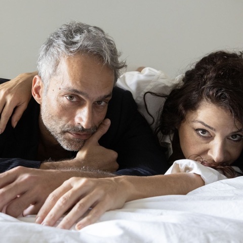 «Έργο δυο χαρακτήρων», Ροές