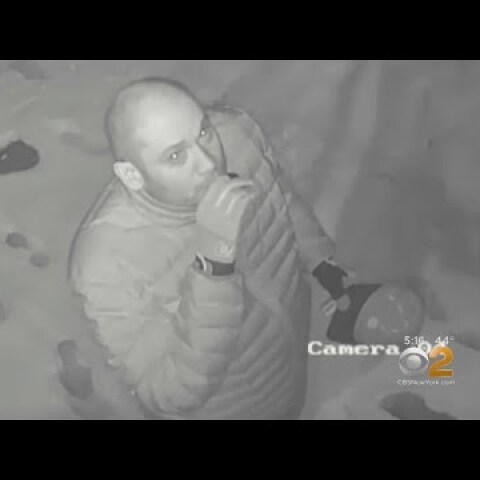 Thief Stops To Pray Before Robbing Store