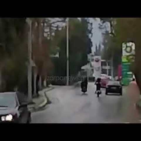 Κυκλοφορεί γυμνός στη Λεωφόρο Σούδας