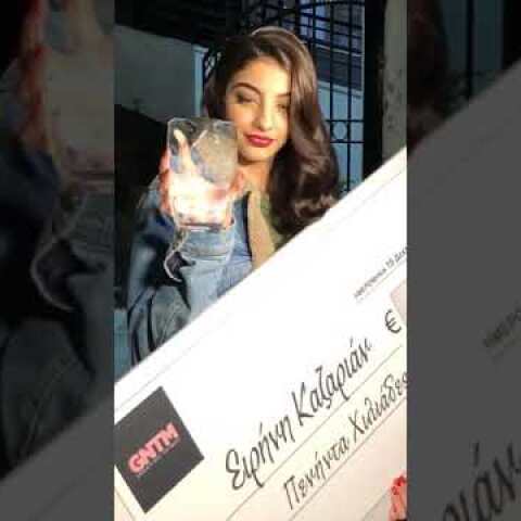 GNTM:  Η αγκαλιά της Ειρήνης Καζαριάν στην αδελφή της και οι πανηγυρισμοί για τη νίκη! n