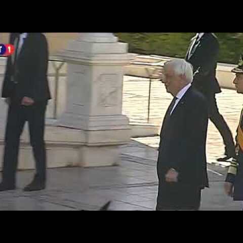 Μητρόπολη: Προσπάθησε να επιτεθεί στον Παυλόπουλο